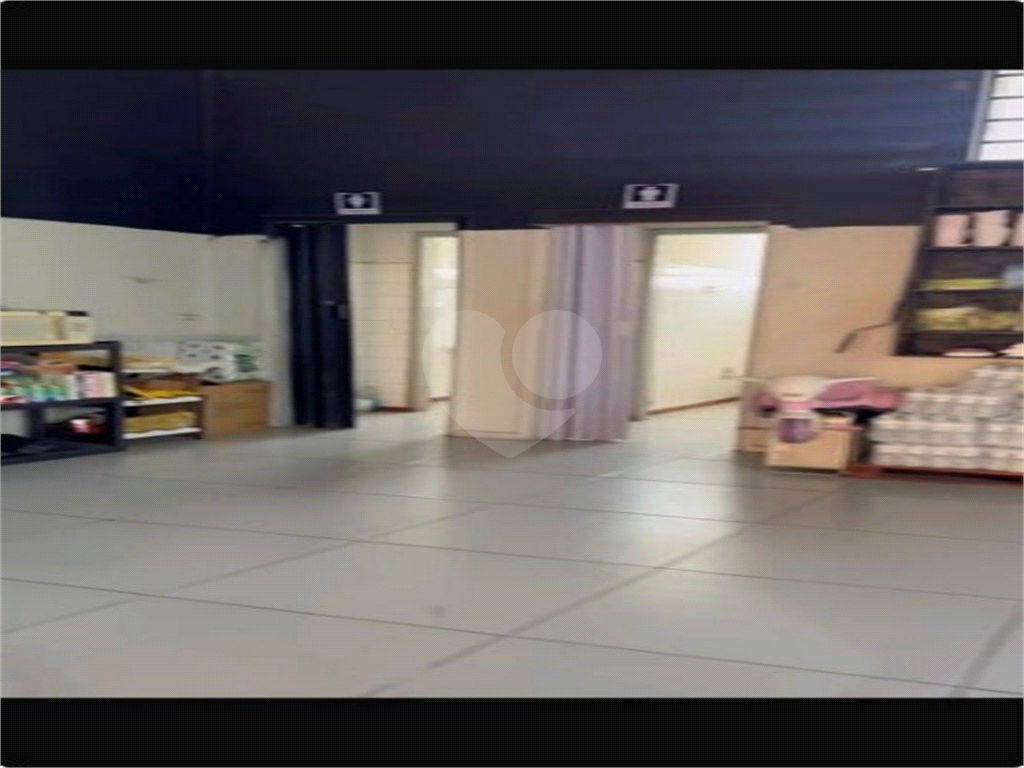 Excelente Sobrado contendo 05 Pavimentos, sendo 03 Pavimentos ótimo para atividade comercial,