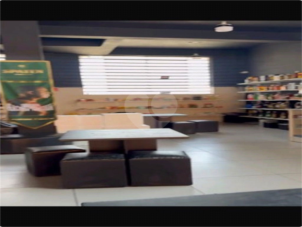 Excelente Sobrado contendo 05 Pavimentos, sendo 03 Pavimentos ótimo para atividade comercial,