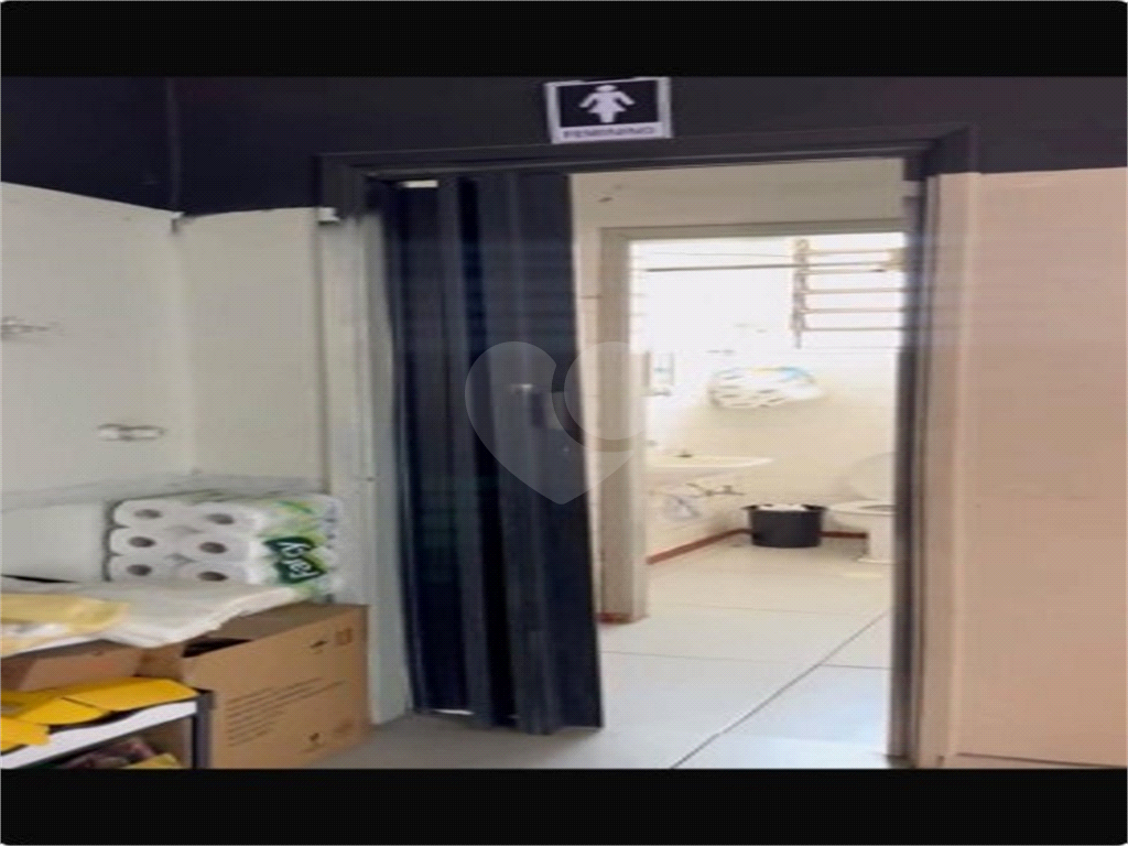 Excelente Sobrado contendo 05 Pavimentos, sendo 03 Pavimentos ótimo para atividade comercial,