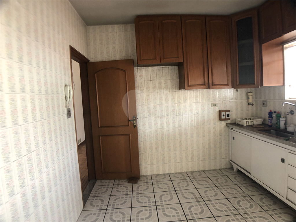 Apartamento amplo na região da Água Fria, com 3 dormitórios, 2 banheiros, 1 vaga de garagem,