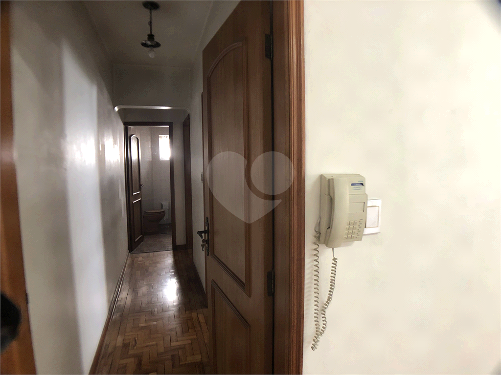 Apartamento amplo na região da Água Fria, com 3 dormitórios, 2 banheiros, 1 vaga de garagem,