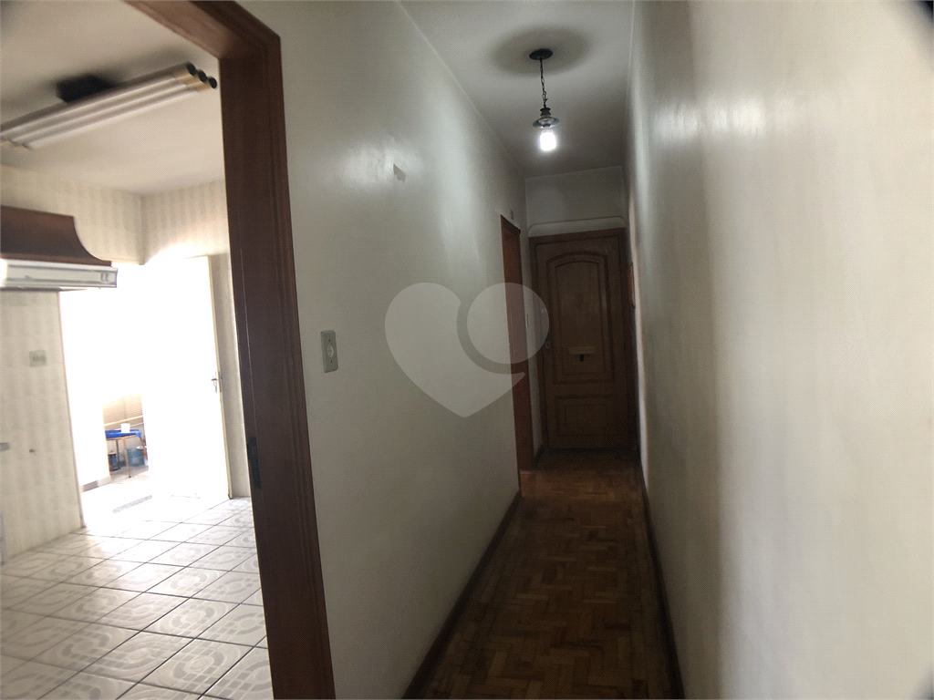 Apartamento amplo na região da Água Fria, com 3 dormitórios, 2 banheiros, 1 vaga de garagem,