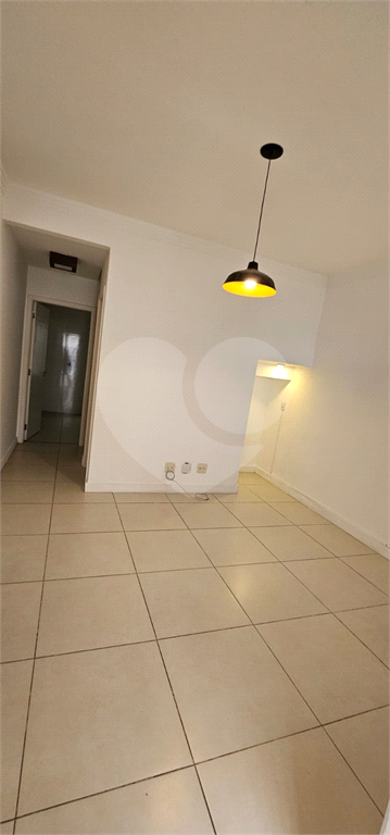 Sobrado Moderno com 2 Quartos(Suítes),1 deles com Deck e Ofurô, Sala 2 ambientes, 2 Vagas-Santana-Sp