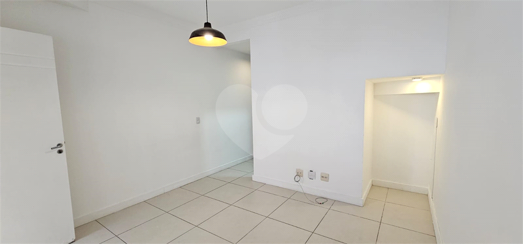 Sobrado Moderno com 2 Quartos(Suítes),1 deles com Deck e Ofurô, Sala 2 ambientes, 2 Vagas-Santana-Sp