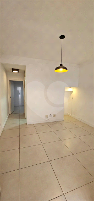 Sobrado Moderno com 2 Quartos(Suítes),1 deles com Deck e Ofurô, Sala 2 ambientes, 2 Vagas-Santana-Sp