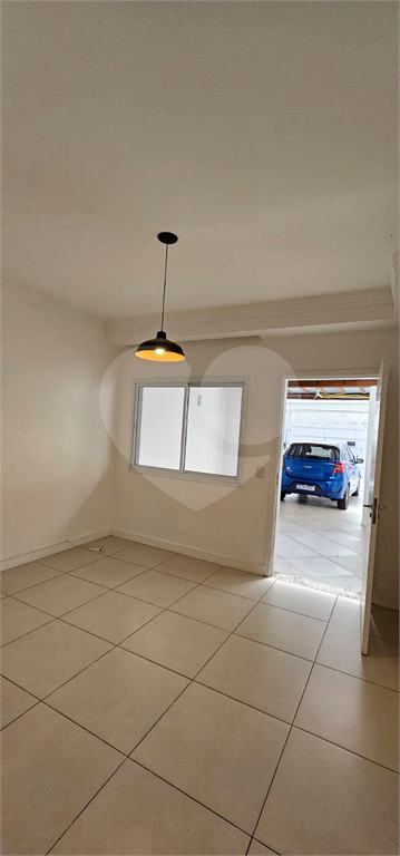 Sobrado Moderno com 2 Quartos(Suítes),1 deles com Deck e Ofurô, Sala 2 ambientes, 2 Vagas-Santana-Sp