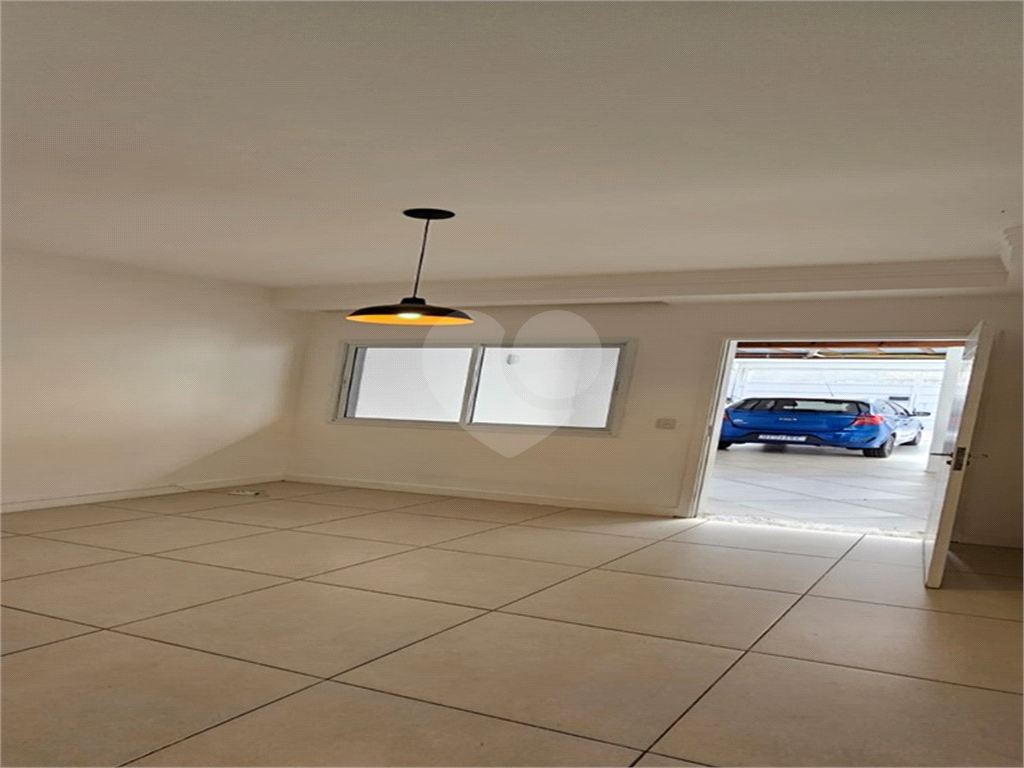 Sobrado Moderno com 2 Quartos(Suítes),1 deles com Deck e Ofurô, Sala 2 ambientes, 2 Vagas-Santana-Sp