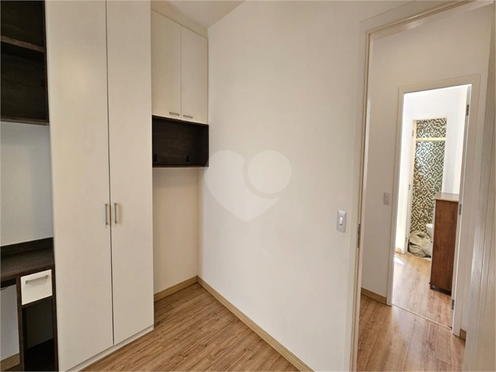 Sobrado Moderno com 2 Quartos(Suítes),1 deles com Deck e Ofurô, Sala 2 ambientes, 2 Vagas-Santana-Sp