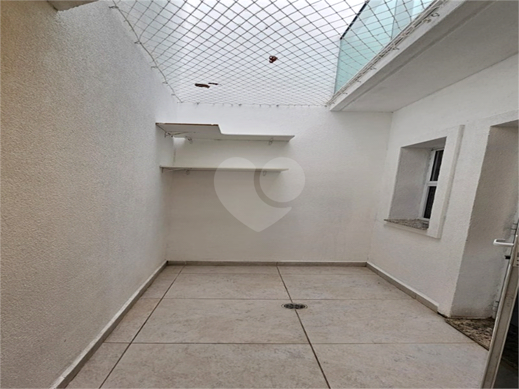 Sobrado Moderno com 2 Quartos(Suítes),1 deles com Deck e Ofurô, Sala 2 ambientes, 2 Vagas-Santana-Sp