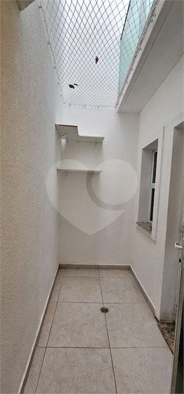 Sobrado Moderno com 2 Quartos(Suítes),1 deles com Deck e Ofurô, Sala 2 ambientes, 2 Vagas-Santana-Sp