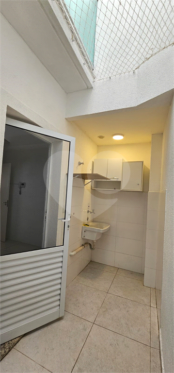 Sobrado Moderno com 2 Quartos(Suítes),1 deles com Deck e Ofurô, Sala 2 ambientes, 2 Vagas-Santana-Sp