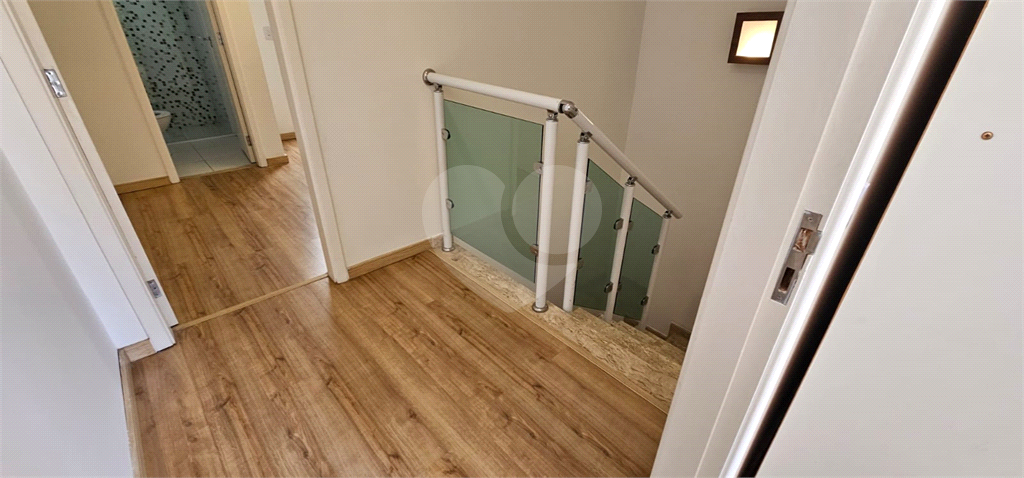 Sobrado Moderno com 2 Quartos(Suítes),1 deles com Deck e Ofurô, Sala 2 ambientes, 2 Vagas-Santana-Sp