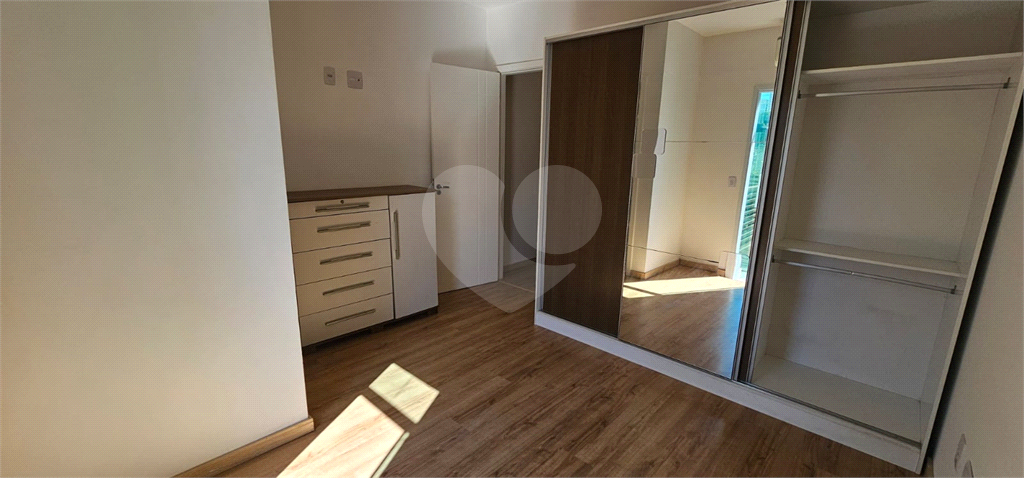 Sobrado Moderno com 2 Quartos(Suítes),1 deles com Deck e Ofurô, Sala 2 ambientes, 2 Vagas-Santana-Sp