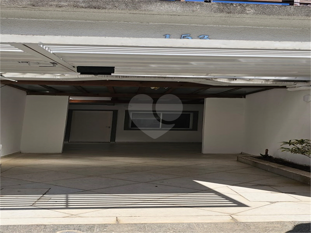 Sobrado Moderno com 2 Quartos(Suítes),1 deles com Deck e Ofurô, Sala 2 ambientes, 2 Vagas-Santana-Sp