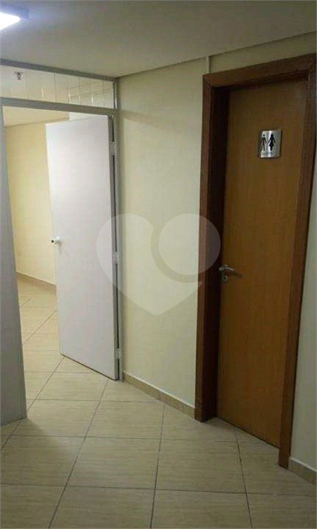 SALA COMERCIAL NA CASA VERDE