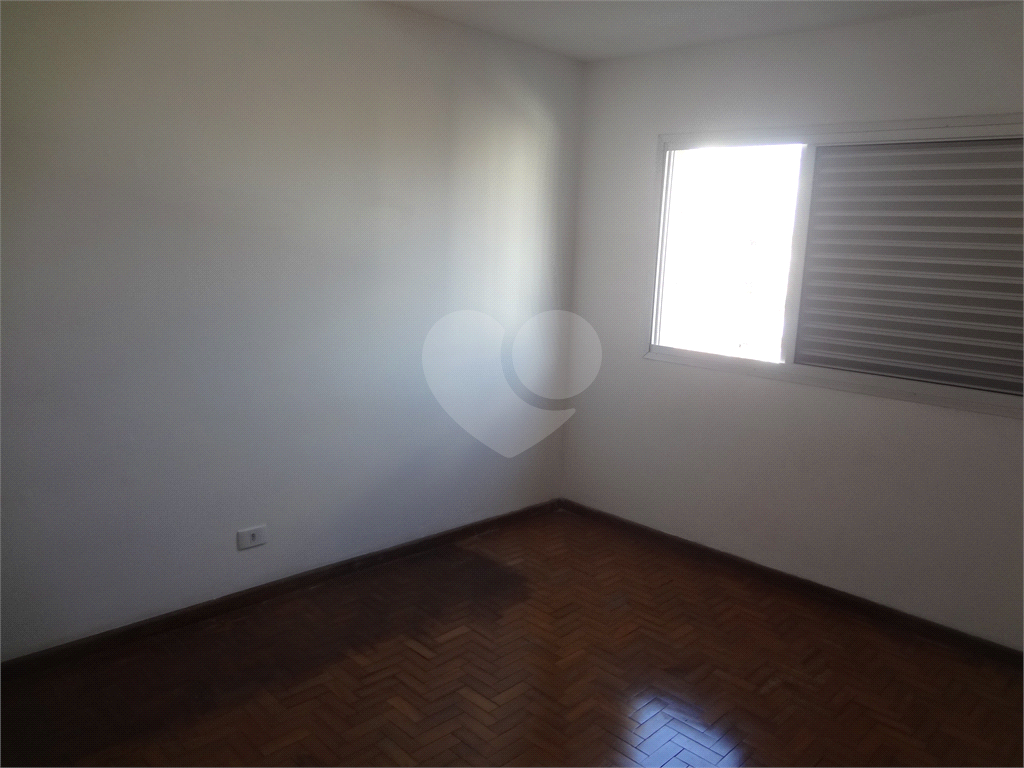 Apartamento na Vila Paulicéia, 