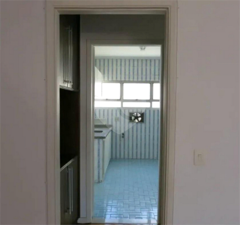 APARTAMENTO em JARDIM PAULISTA