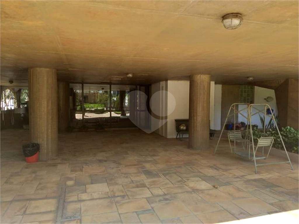 Lindo apartamento entre Jardim Europa e Itaim Bibi com 168m²