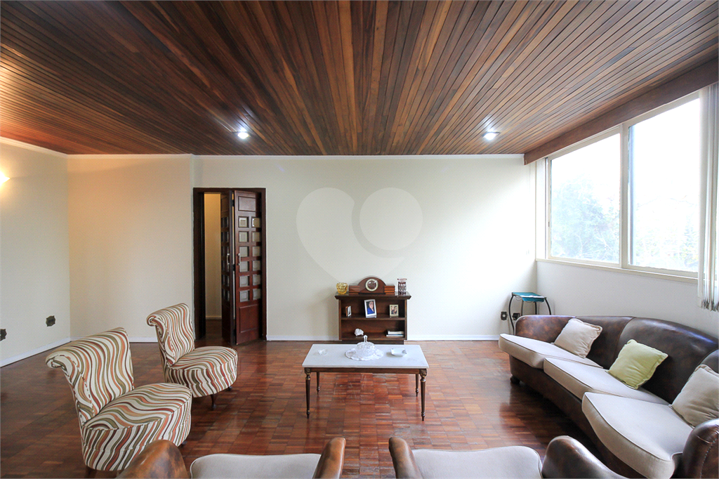 Lindo apartamento entre Jardim Europa e Itaim Bibi com 168m²