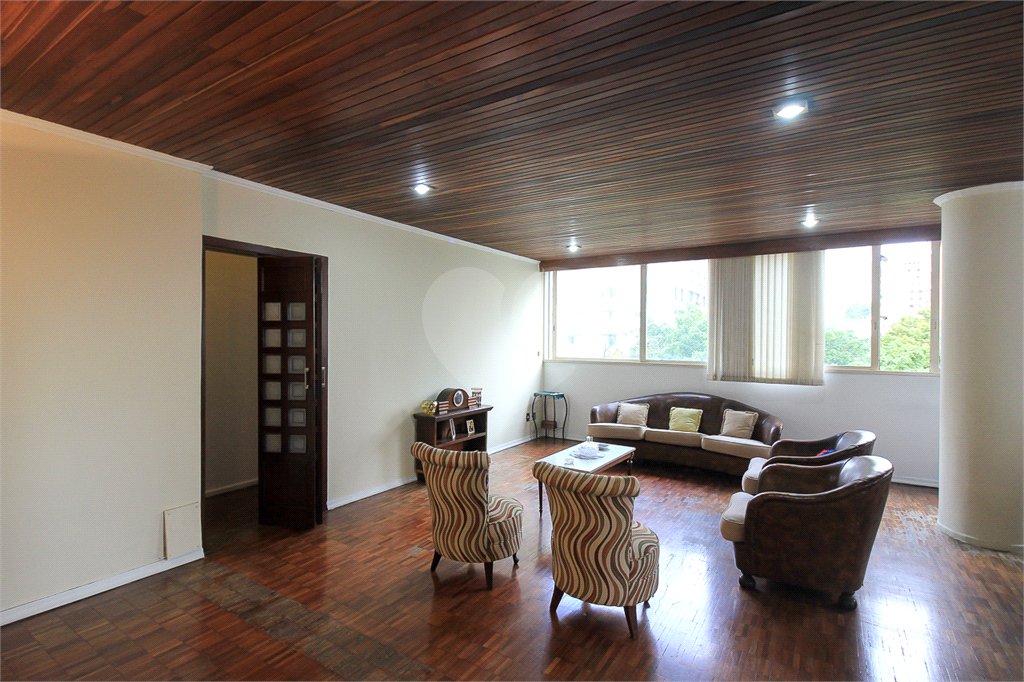 Lindo apartamento entre Jardim Europa e Itaim Bibi com 168m²