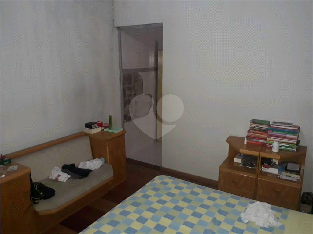 Casa térrea com  terreno de 10x25 com 3 casas no mesmo terreno ideal para renda aceita permuta!
