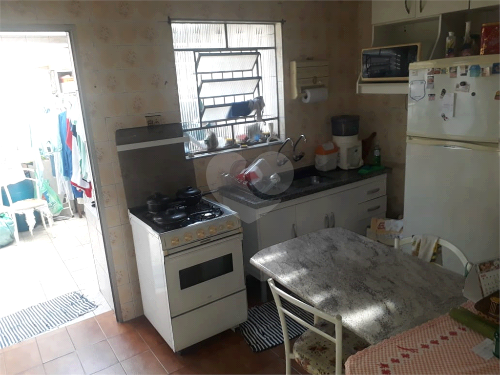 Casa térrea com  terreno de 10x25 com 3 casas no mesmo terreno ideal para renda aceita permuta!