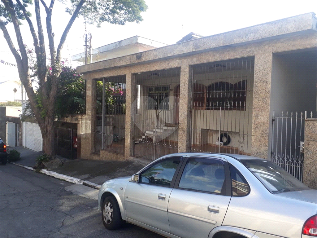 Casa térrea com  terreno de 10x25 com 3 casas no mesmo terreno ideal para renda aceita permuta!