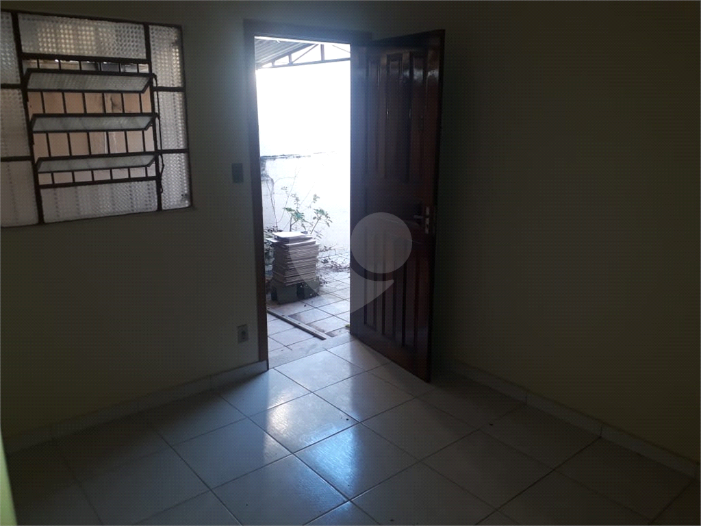 Casa térrea com  terreno de 10x25 com 3 casas no mesmo terreno ideal para renda aceita permuta!