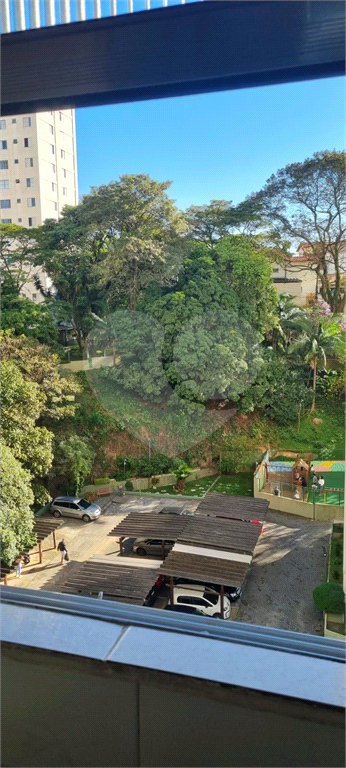Apartamento em meio a muito verde com 60 m²  2 dormitorios 1 vaga