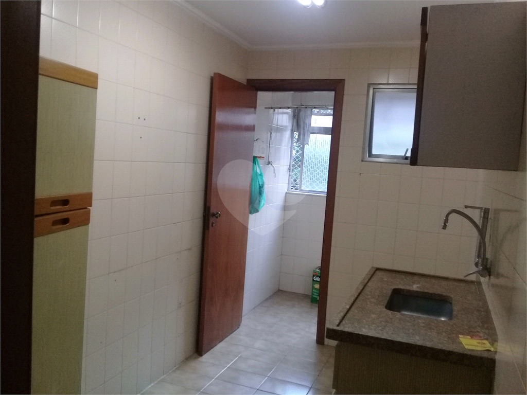 Apartamento em meio a muito verde com 60 m²  2 dormitorios 1 vaga