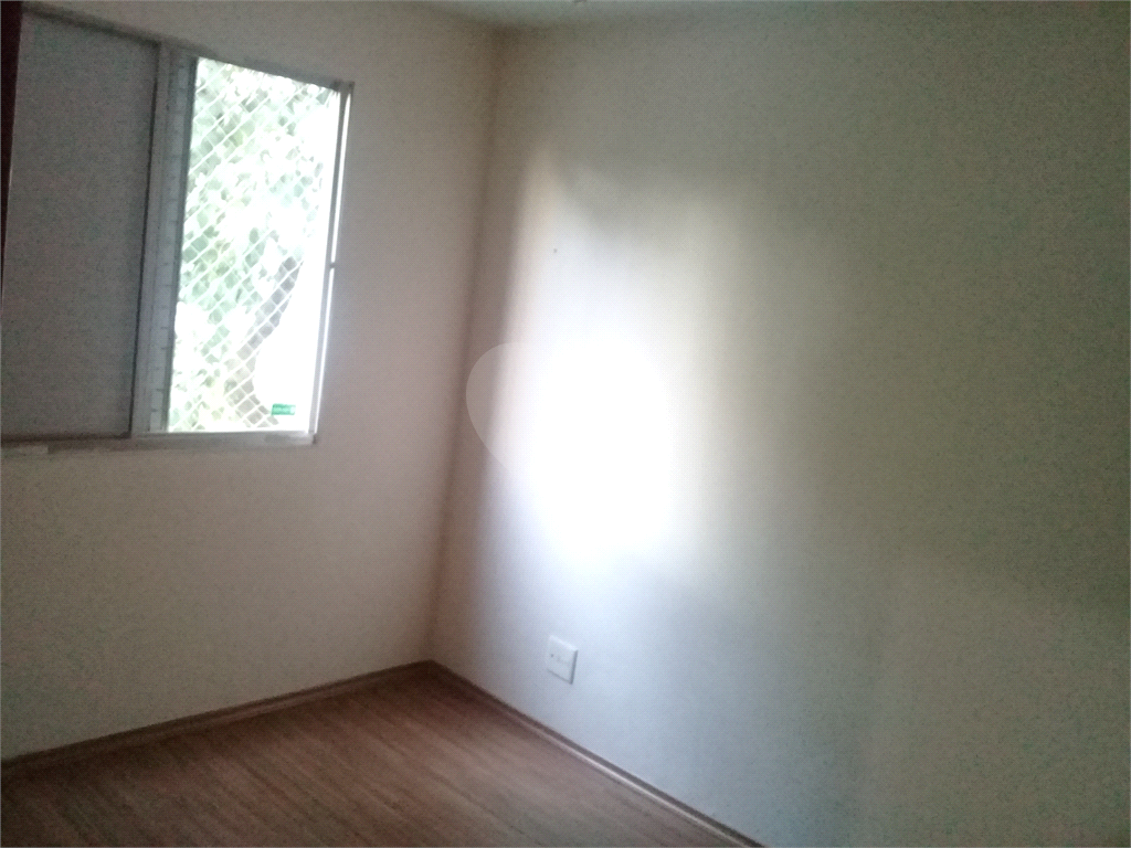 Apartamento em meio a muito verde com 60 m²  2 dormitorios 1 vaga