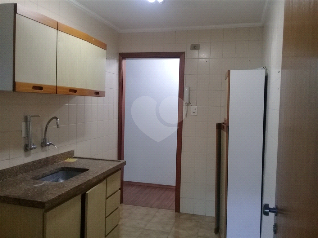 Apartamento em meio a muito verde com 60 m²  2 dormitorios 1 vaga