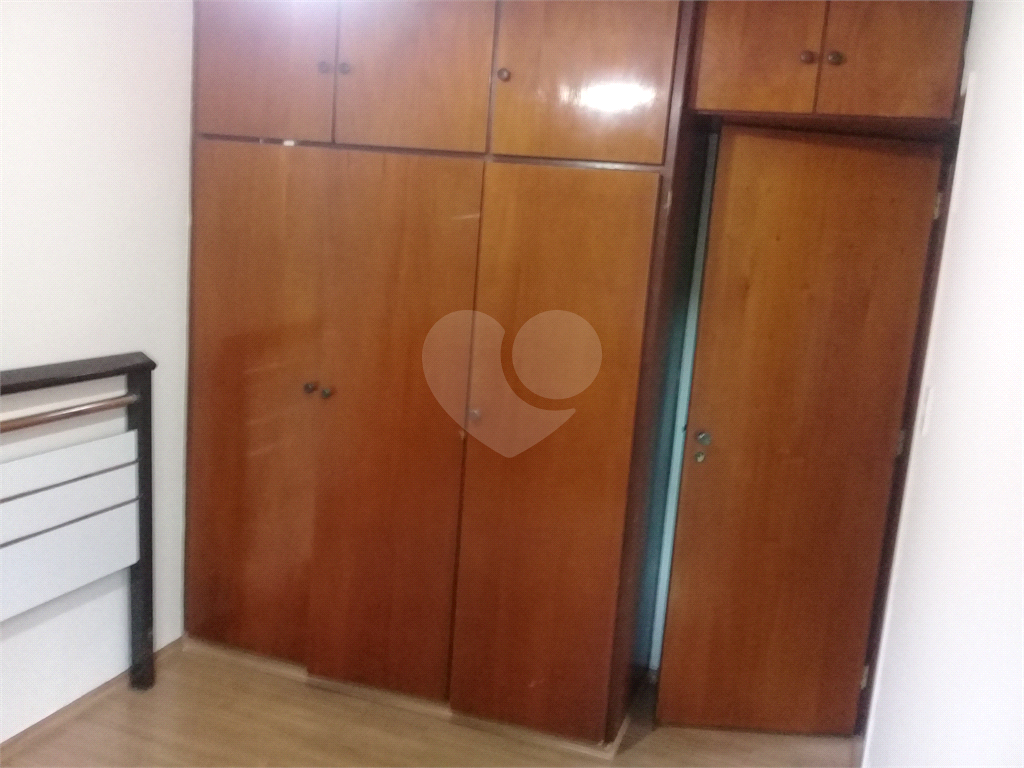 Apartamento em meio a muito verde com 60 m²  2 dormitorios 1 vaga