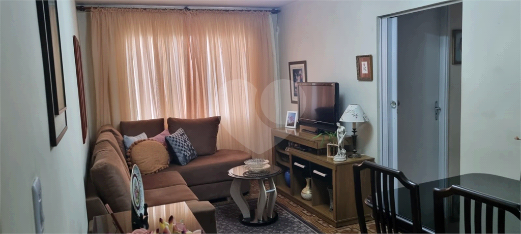 Apartamento em meio a muito verde com 60 m²  2 dormitorios 1 vaga