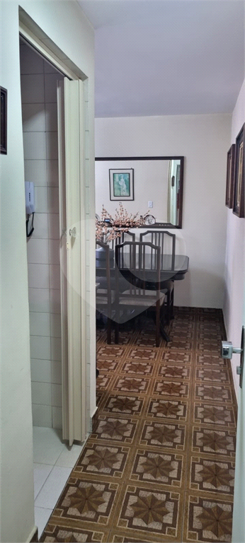 Apartamento em meio a muito verde com 60 m²  2 dormitorios 1 vaga