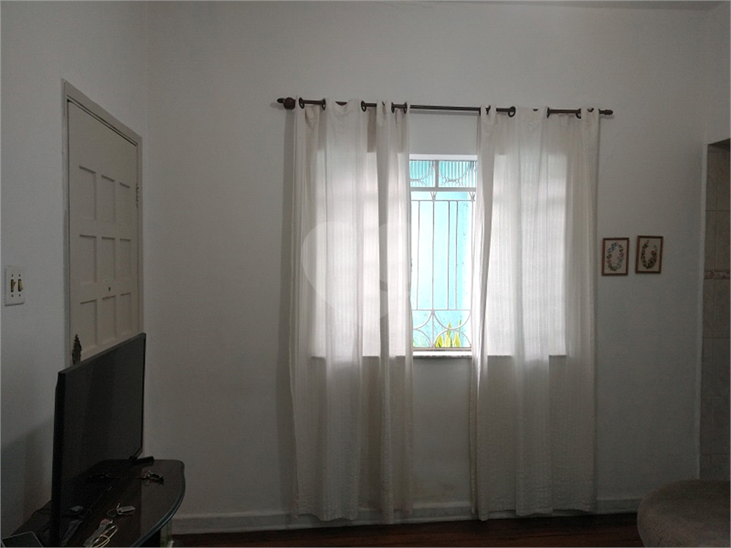 Casa Antiga e térrea -Em Excelente Localização em Santana - Próximo Metrô SANTANA.