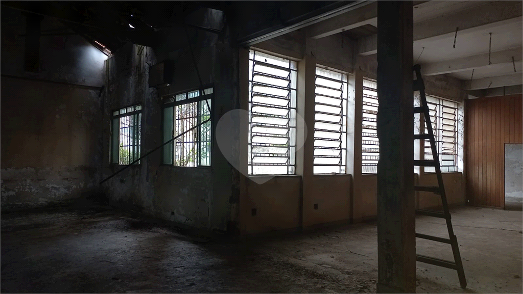 Prédio Comercial em Santana