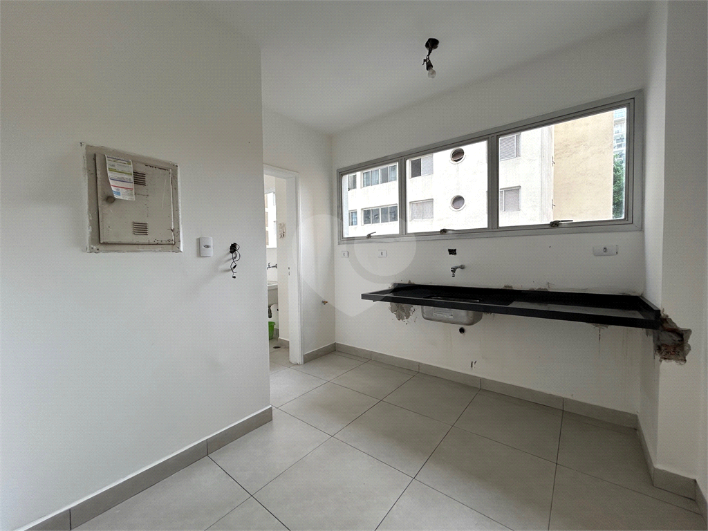 Excelente Apartamento de 82m² Reformado em Moema 