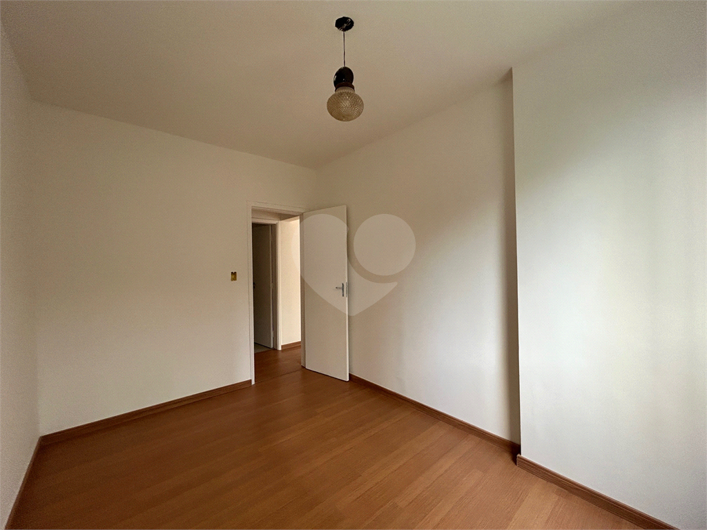 Excelente Apartamento de 82m² Reformado em Moema 