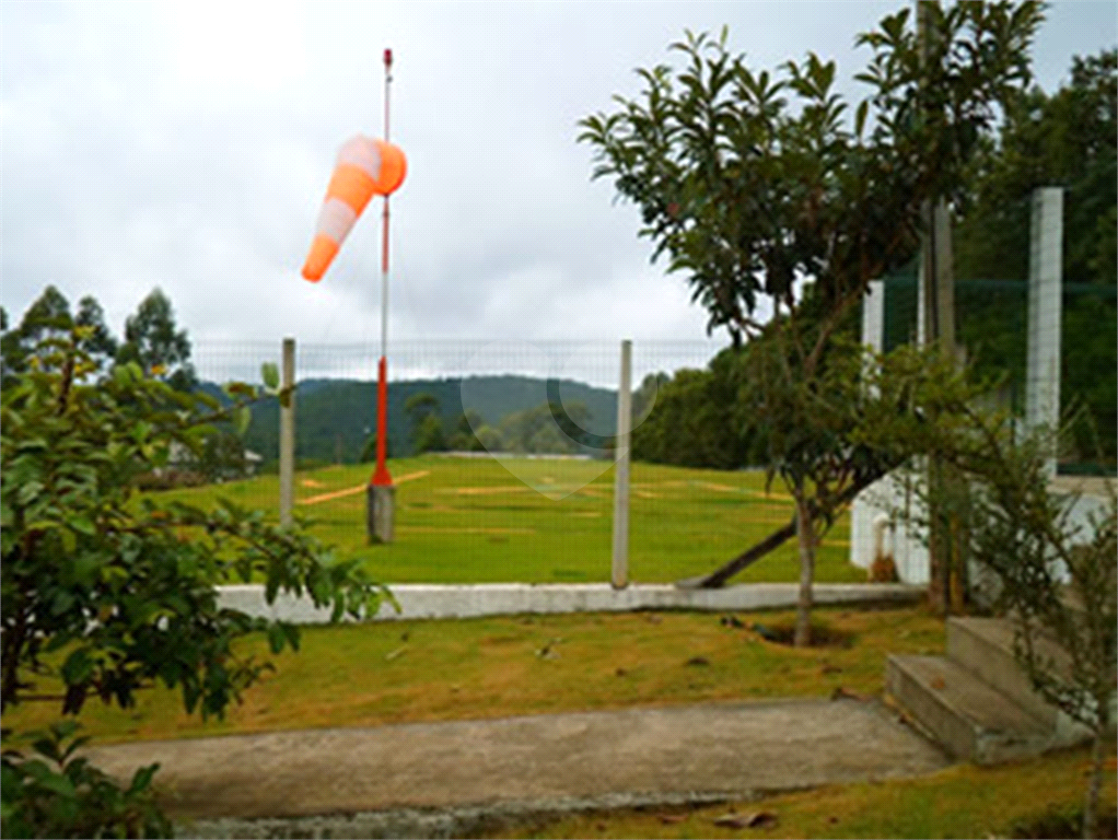 Terreno na Serra no Condomínio Suíça da Cantareira o único com transporte para o Metrô e heliporto!