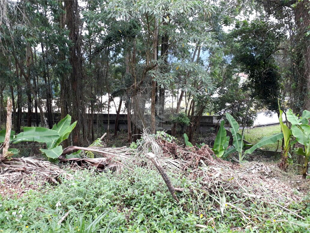 Terreno na Serra no Condomínio Suíça da Cantareira o único com transporte para o Metrô e heliporto!