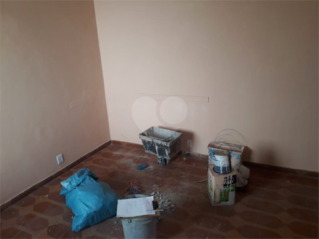 Imóvel para investidor ou construtores com 15 metros de testada com renda e ótima localização!