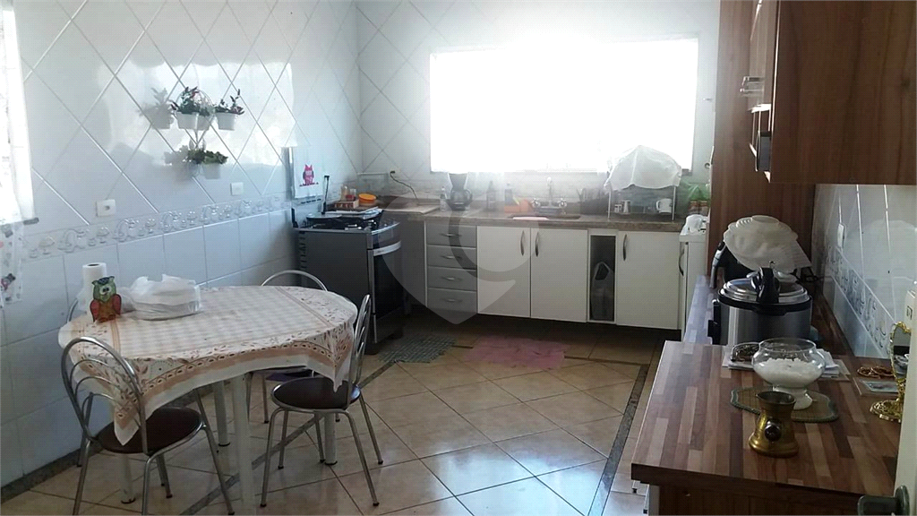Sobrado amplo Vila Mazzei com 5 vagas de garagem