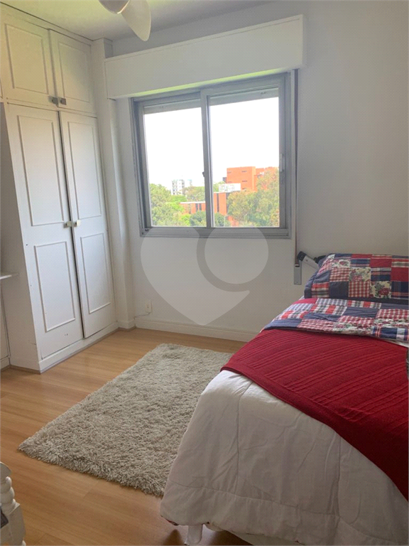 Apartamento à venda com 3 quartos, 110m² - Foto 17