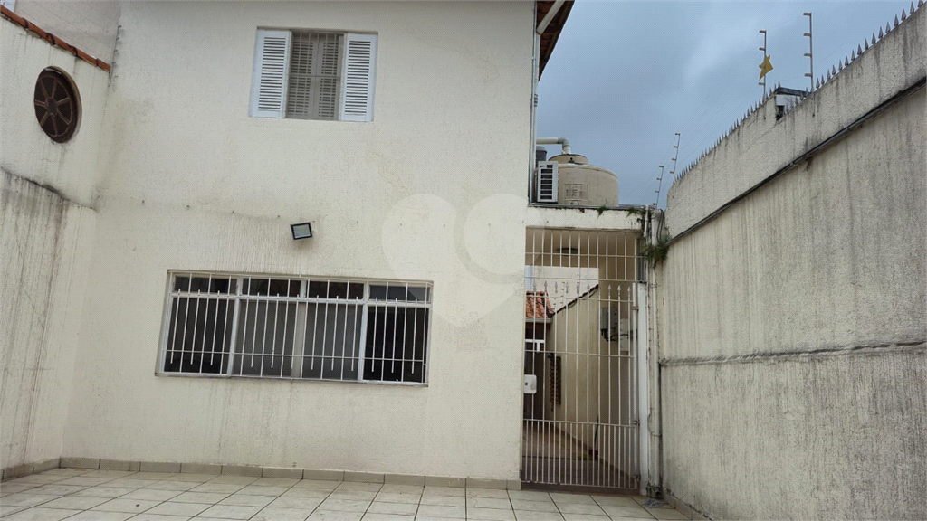 Sobrado complemente reformado, Porteira Fechada
