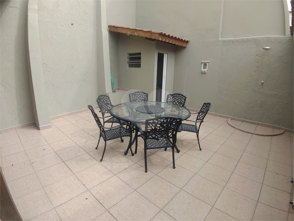 MARAVILHOSA CASA TOTALMENTE REFORMADA EM 2021