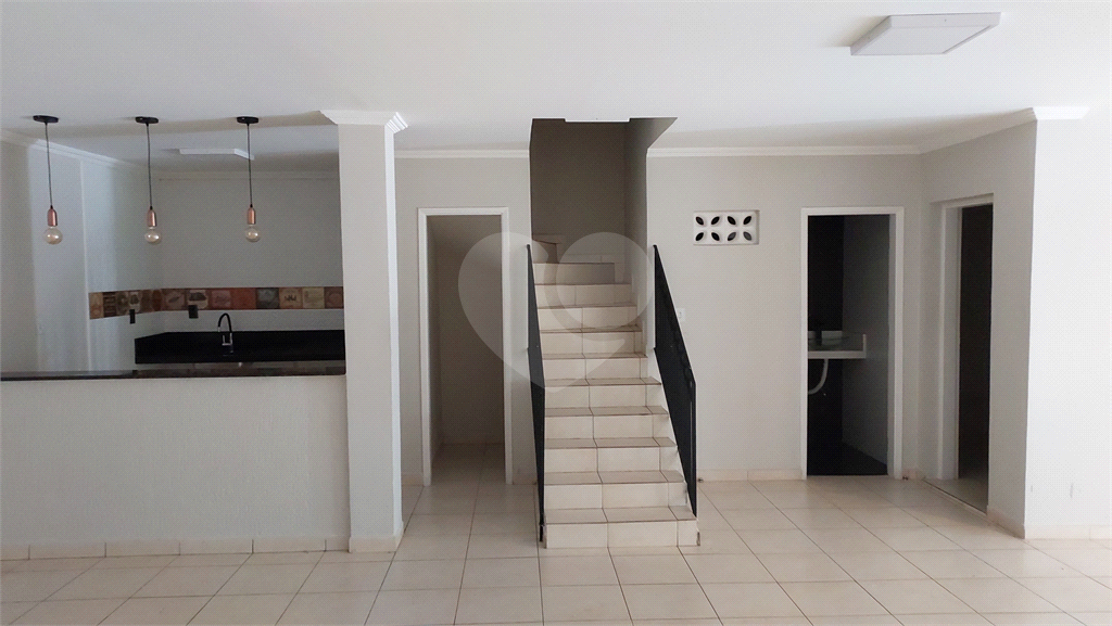 MARAVILHOSA CASA TOTALMENTE REFORMADA EM 2021