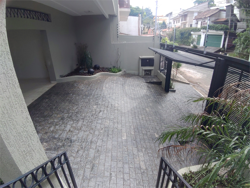 MARAVILHOSA CASA TOTALMENTE REFORMADA EM 2021