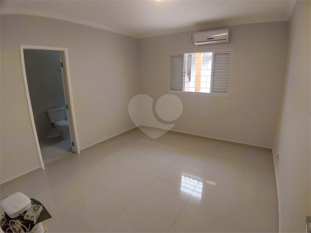 MARAVILHOSA CASA TOTALMENTE REFORMADA EM 2021