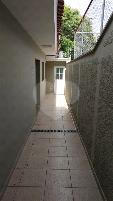 MARAVILHOSA CASA TOTALMENTE REFORMADA EM 2021
